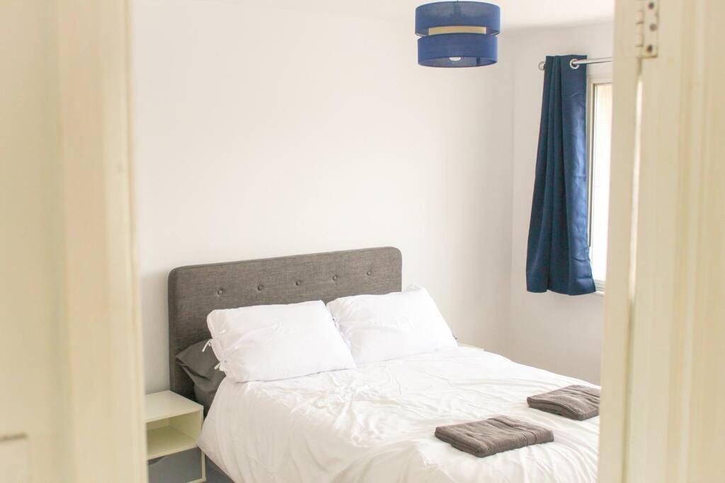 Villa House In Colnbrook Near Windsor & Heathrow Esterno foto